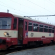 810